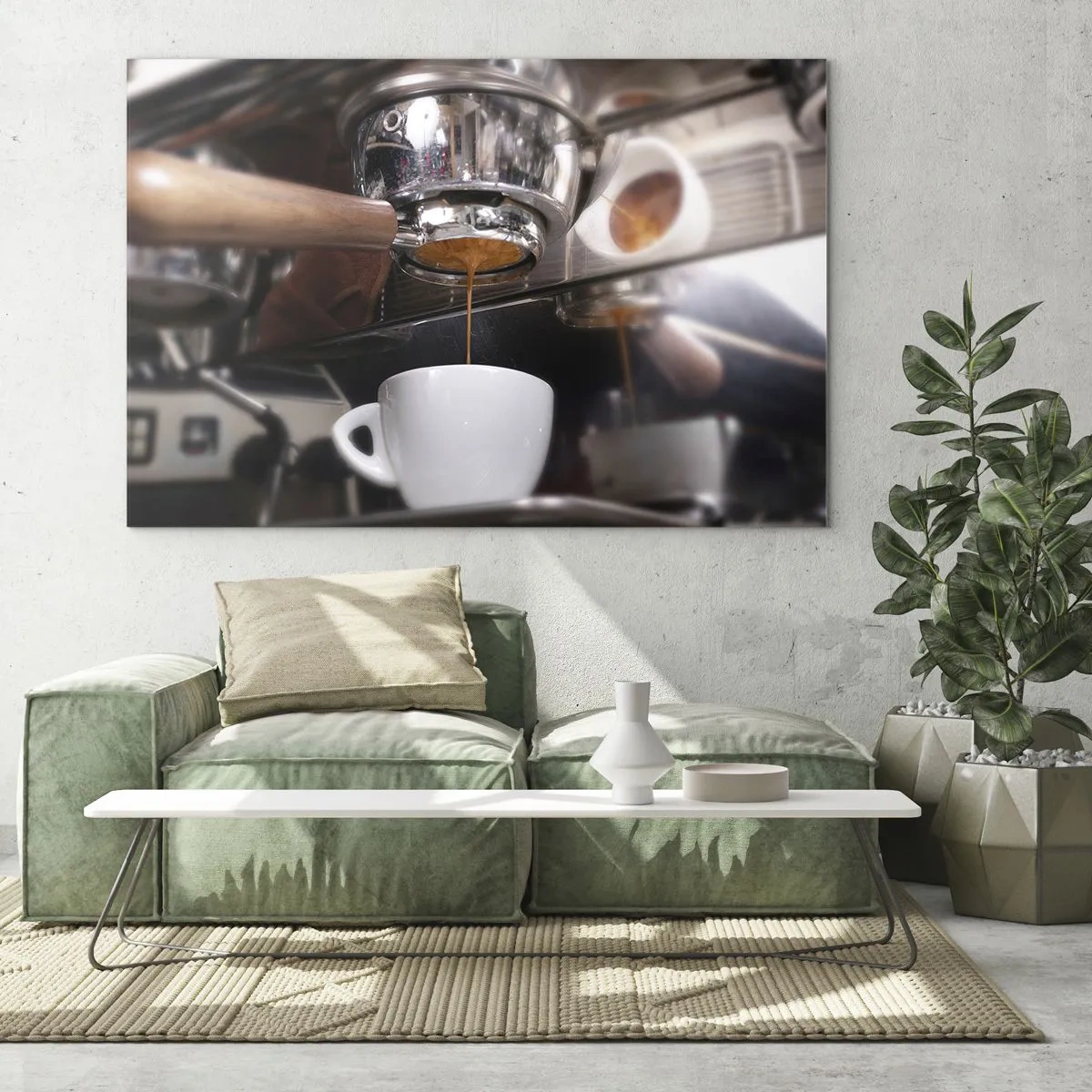 Billede på glas - Nærbillede af en kop kaffe, der hældes fra en trykkaffemaskine - 70x50cm - Et godt øjeblik på dagen - Moderne vægdekoration til stue og soveværelse ARTTOR