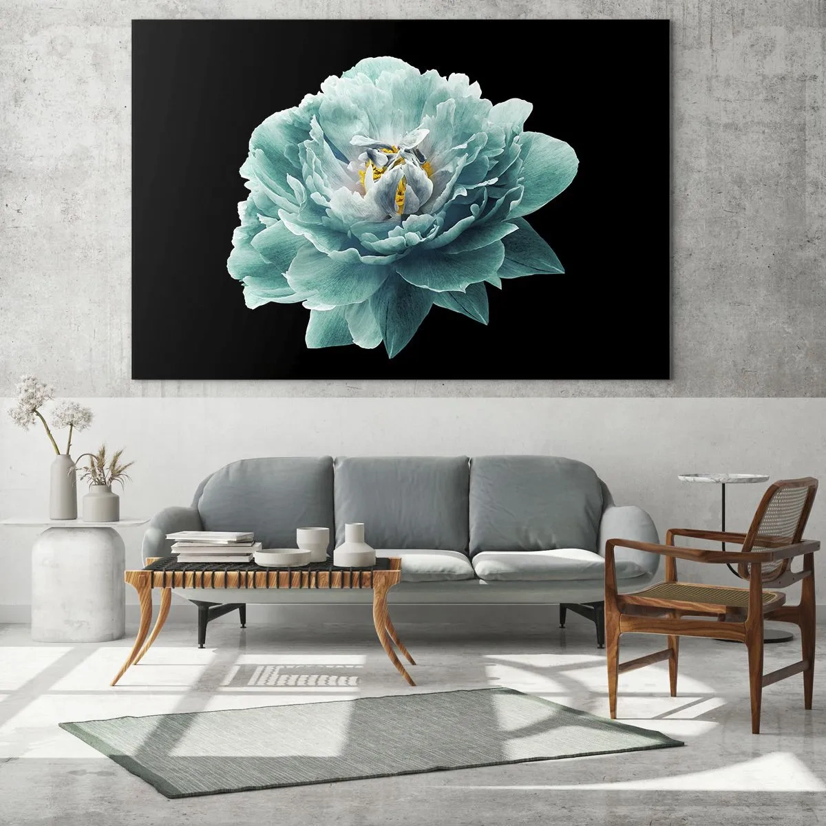 Billede på glas - En turkis blomst med en gul midte på en sort baggrund i en glamourøs stil. - 70x50cm - Blå og gyldne kronblade - Moderne vægdekoration til stue og soveværelse ARTTOR