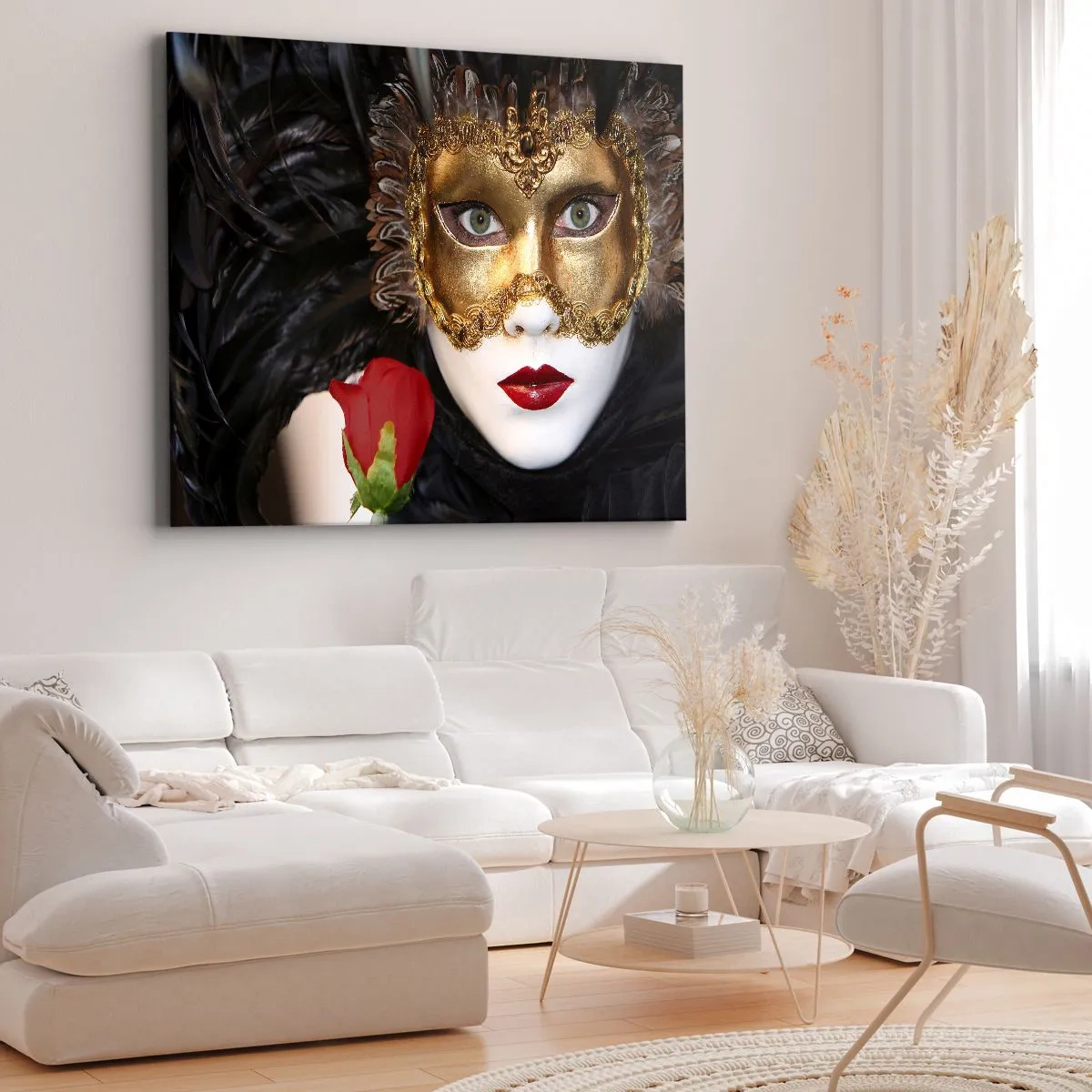 Lærredstryk - Billede på lærred - Guld venetiansk maske med fjer og en rød rose, mystisk motiv. - 70x50cm - Fordi livet er et stort bal - Moderne vægdekoration til stue og soveværelse ARTTOR