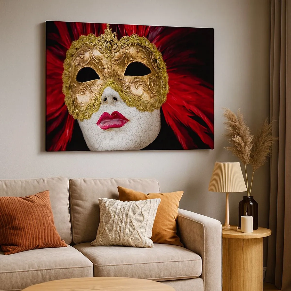 Lærredstryk - Billede på lærred - Guld venetiansk maske med røde fjer - 70x50cm - Løftet om et karnevalseventyr - Moderne vægdekoration til stue og soveværelse ARTTOR