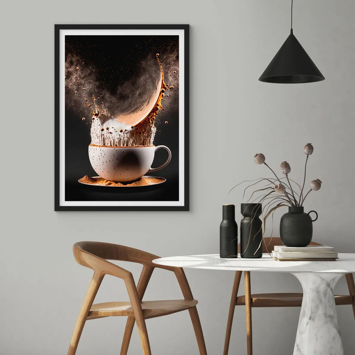 Plakat i sort ramme - En dynamisk eksplosion af kaffe i en kop - 50x70cm - En eksplosion af smag - Moderne vægdekoration til stue og soveværelse ARTTOR