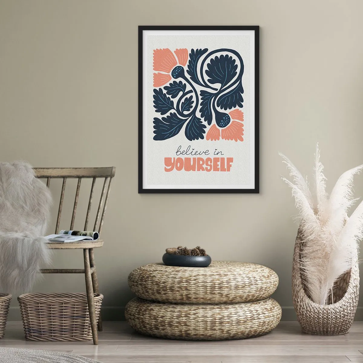 Plakat i sort ramme - Stiliserede blomster i marineblå og pink med en inspirerende indskrift - 50x70cm - Og du blomstrer - Moderne vægdekoration til stue og soveværelse ARTTOR