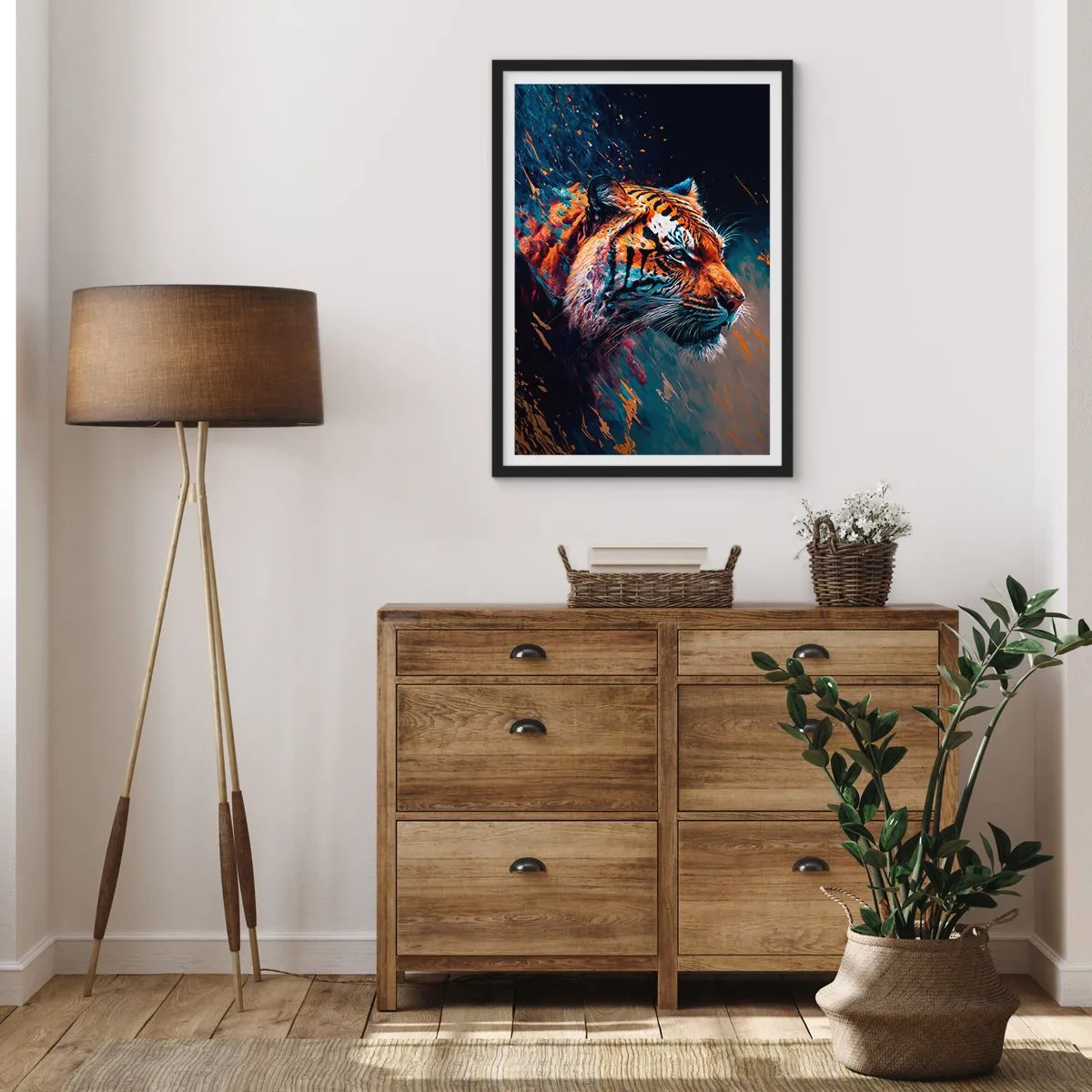 Plakat i sort ramme - Et dynamisk portræt af en tiger i kunstnerisk stil - 50x70cm - Vild skønhed - Moderne vægdekoration til stue og soveværelse ARTTOR