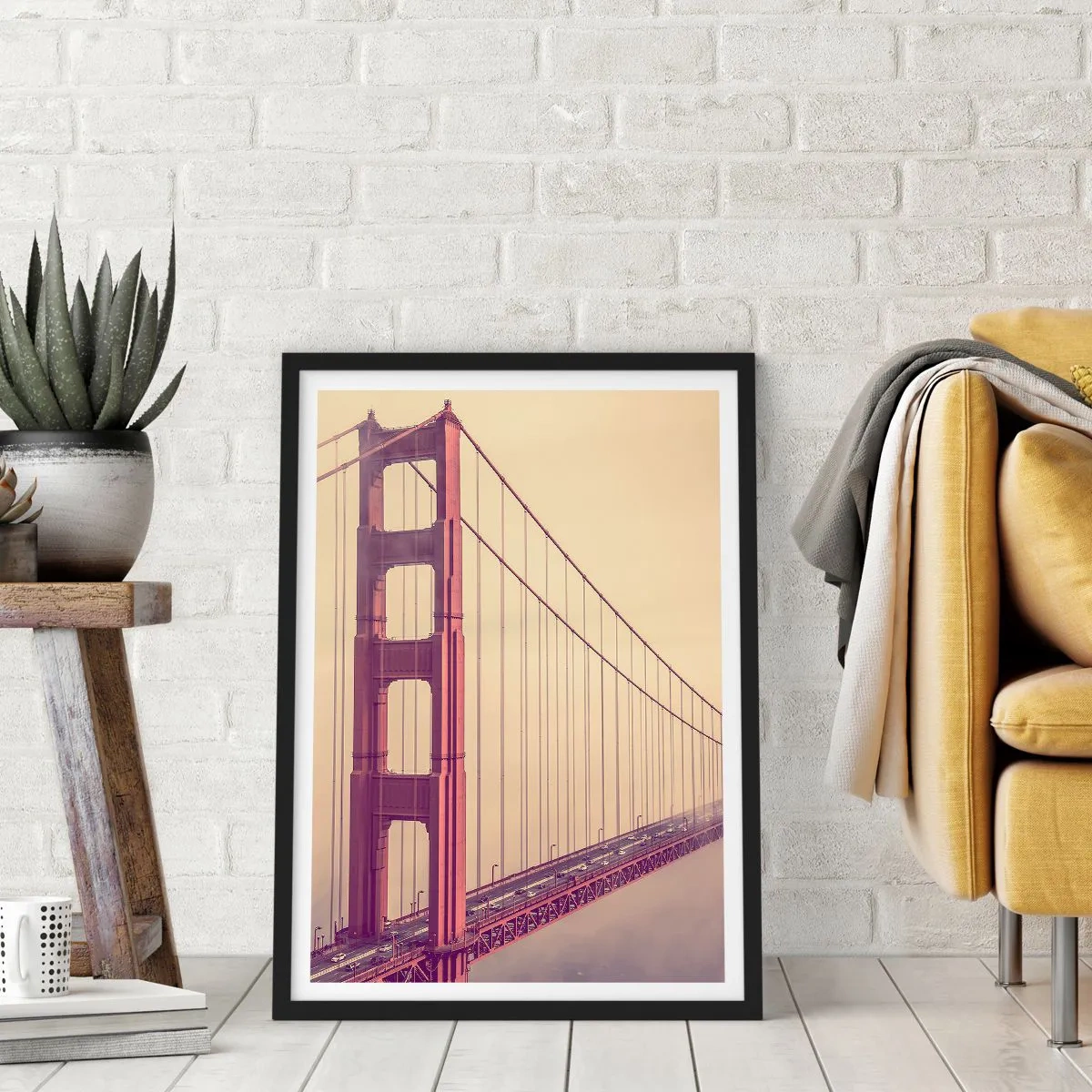 Plakat i sort ramme - Golden Gate Bridge i vintage tåge - 50x70cm - Mellem himmel og jord - Moderne vægdekoration til stue og soveværelse ARTTOR