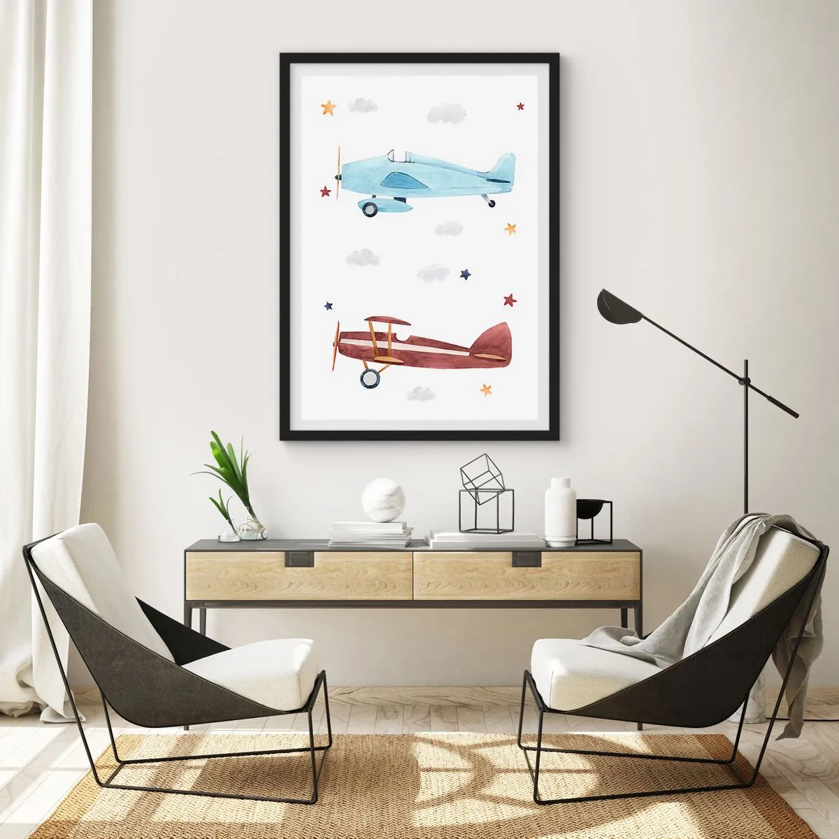Plakat i sort ramme - Akvarelillustrationer af to fly, der svæver blandt skyer og stjerner. - 50x70cm - Hr. pilot, vi venter! - Moderne vægdekoration til stue og soveværelse ARTTOR