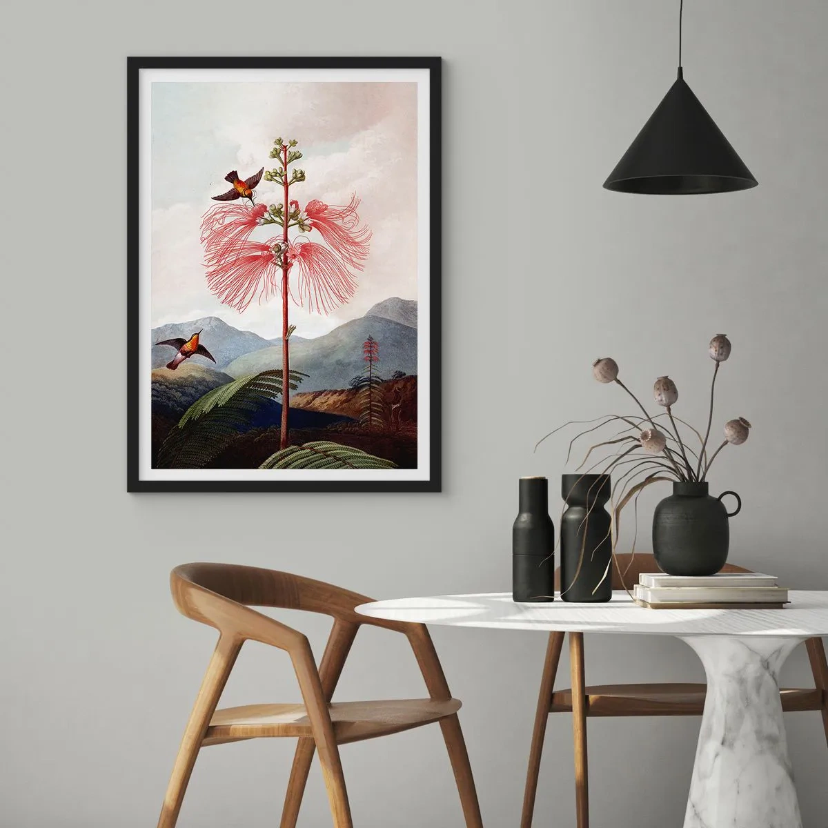 Plakat i sort ramme - Eksotisk blomst med kolibrier blandt bjergene - 50x70cm - I et tropisk paradis - Moderne vægdekoration til stue og soveværelse ARTTOR
