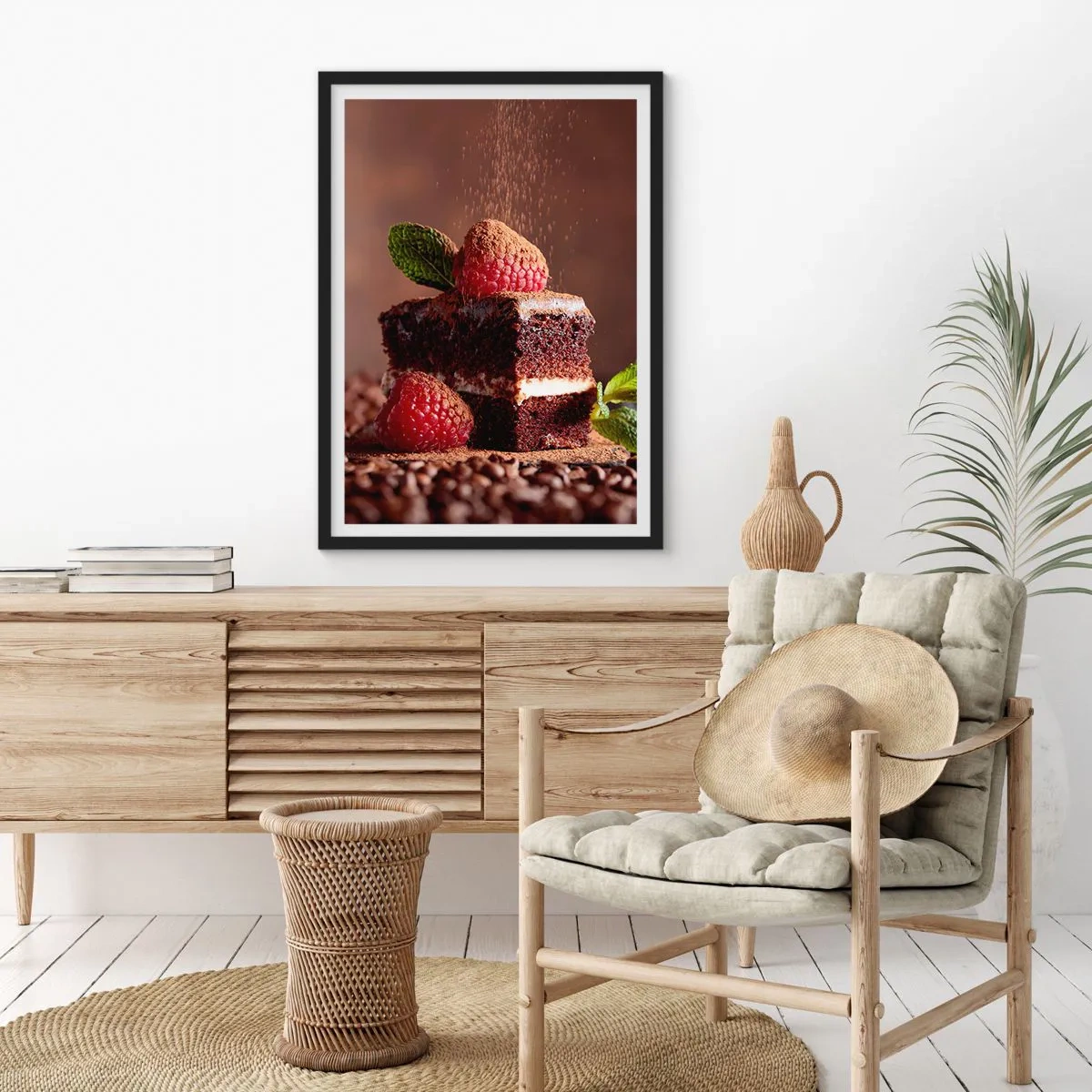 Plakat i sort ramme - Chokoladekage med hindbær og kakaokrymmel - 50x70cm - Livet er sødt - Moderne vægdekoration til stue og soveværelse ARTTOR