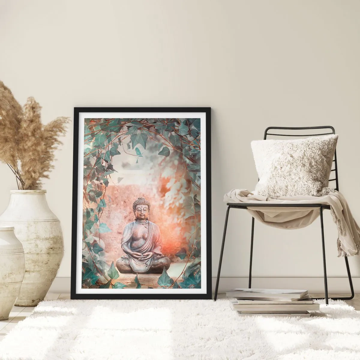 Plakat i sort ramme - En Buddha-statue omgivet af vedbend i en meditativ aura - 50x70cm - Glædelig harmoni - Moderne vægdekoration til stue og soveværelse ARTTOR