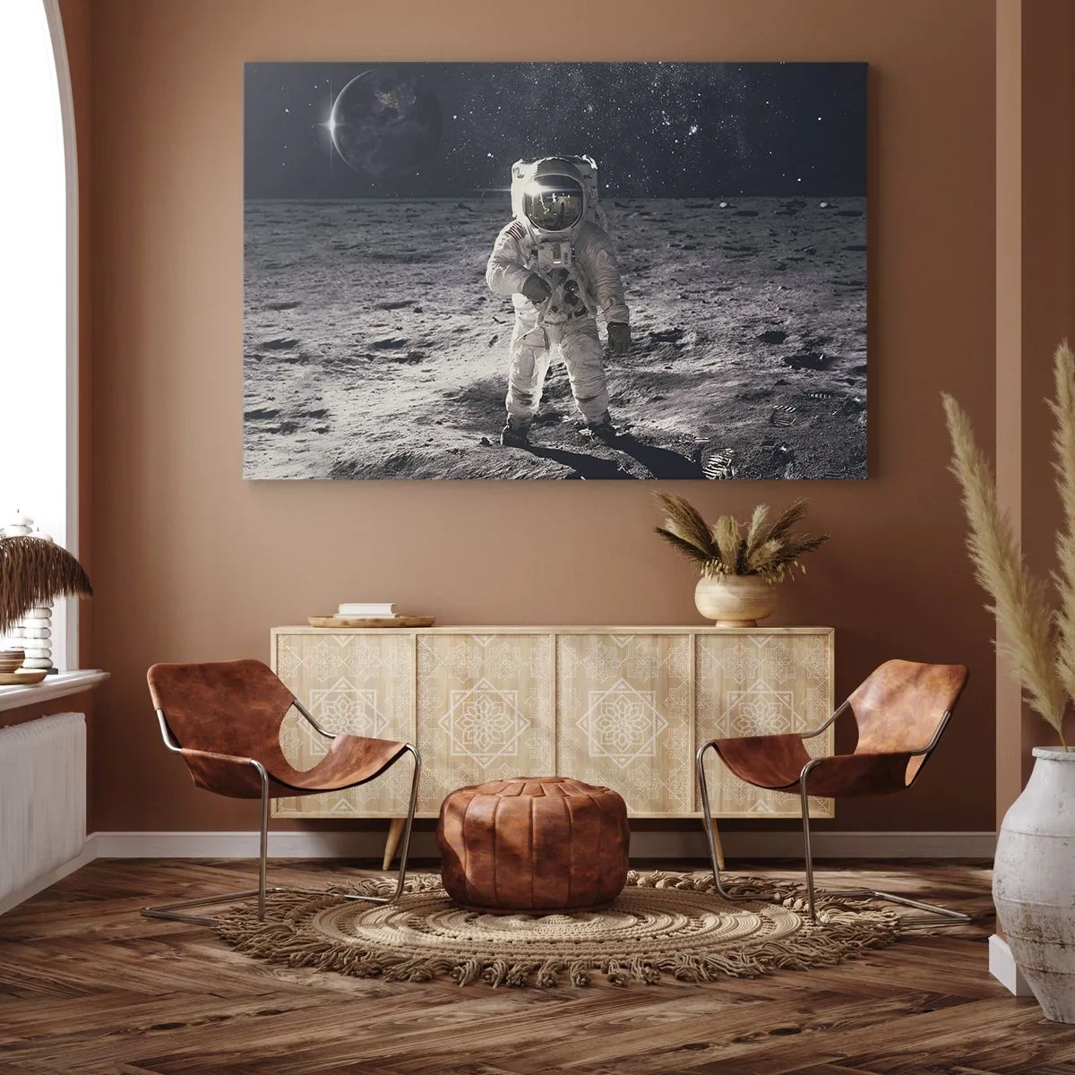 Lærredstryk - Billede på lærred - Astronaut på månens overflade med Jorden i baggrunden - 70x50cm - Hilsner fra månen - Moderne vægdekoration til stue og soveværelse ARTTOR