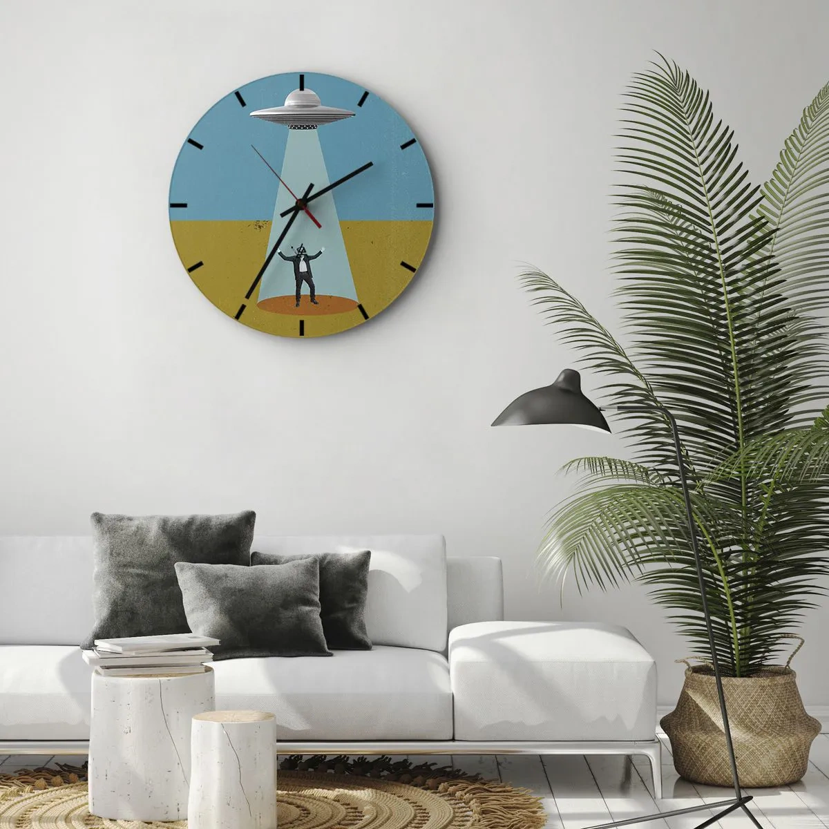 Vægur, Uret - En mand oplyst af en UFO-stråle mod en ørkenbaggrund. - 30x30cm - Et tæt møde - Moderne vægdekoration til stue, køkken og soveværelse ARTTOR
