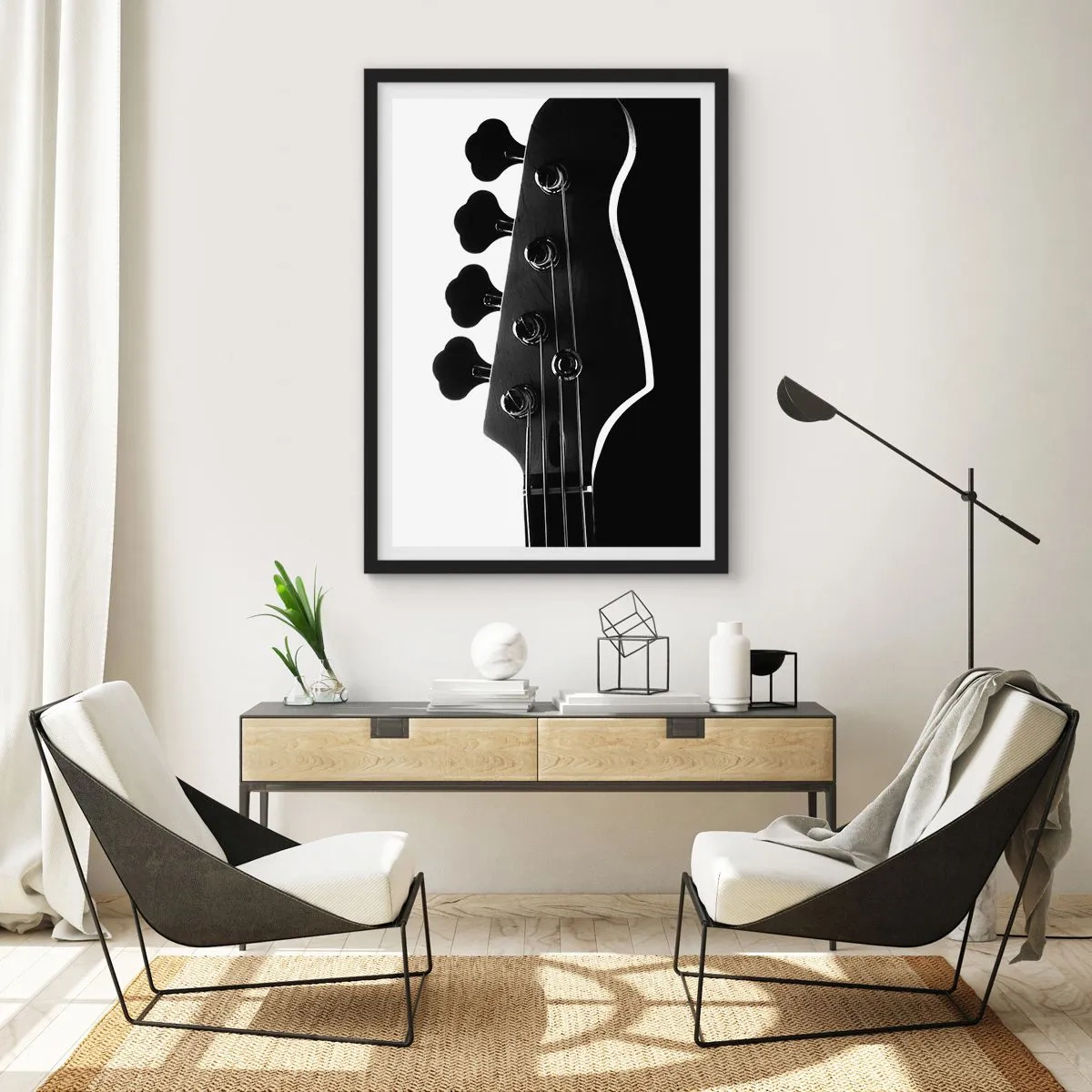 Plakat i sort ramme - Et minimalistisk sort-hvidt musiktema med en elektrisk guitar. - 50x70cm - Stilhed i klipper - Moderne vægdekoration til stue og soveværelse ARTTOR
