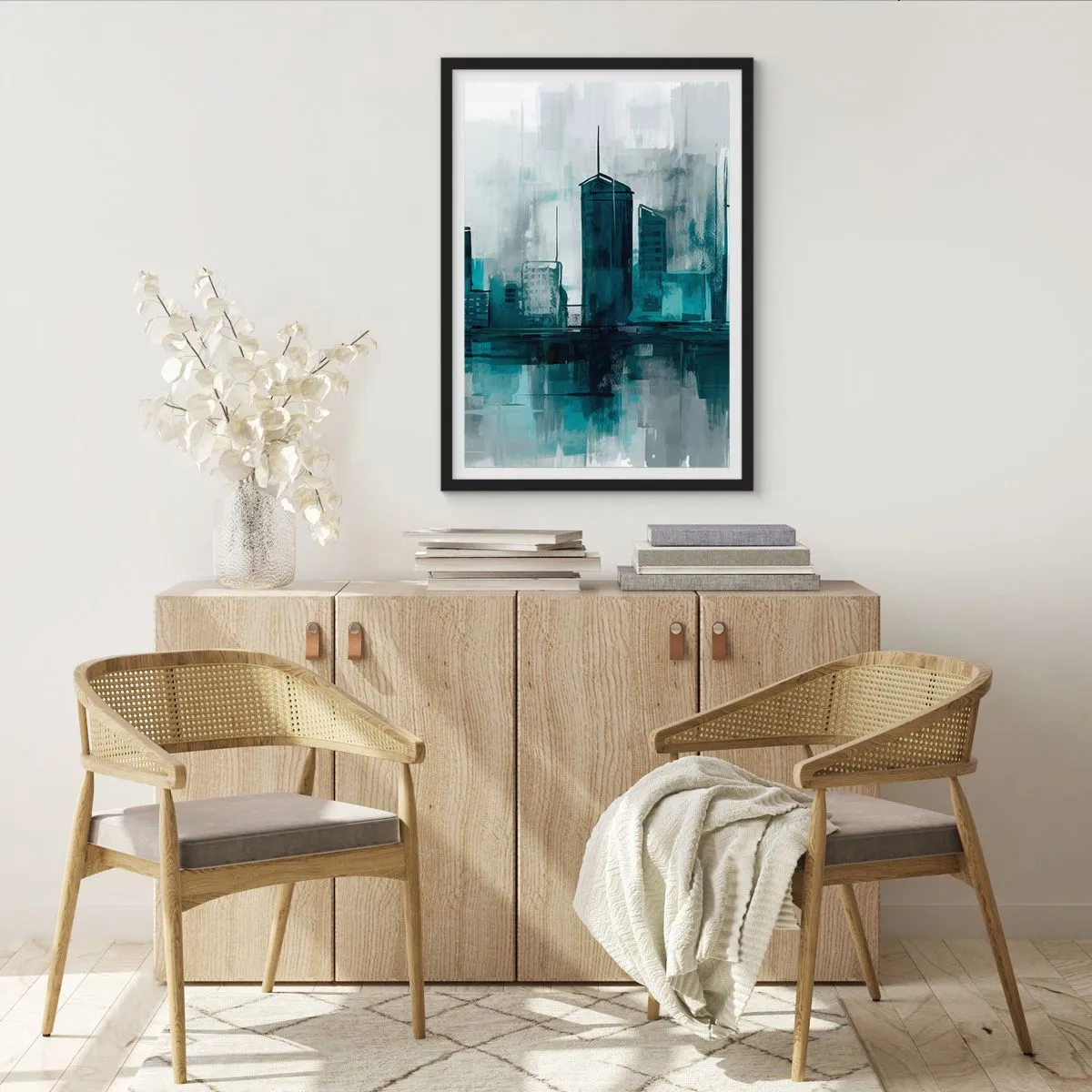 Plakat i sort ramme - Et moderne bypanorama i blå nuancer - 50x70cm - Regnfarvet by - Moderne vægdekoration til stue og soveværelse ARTTOR